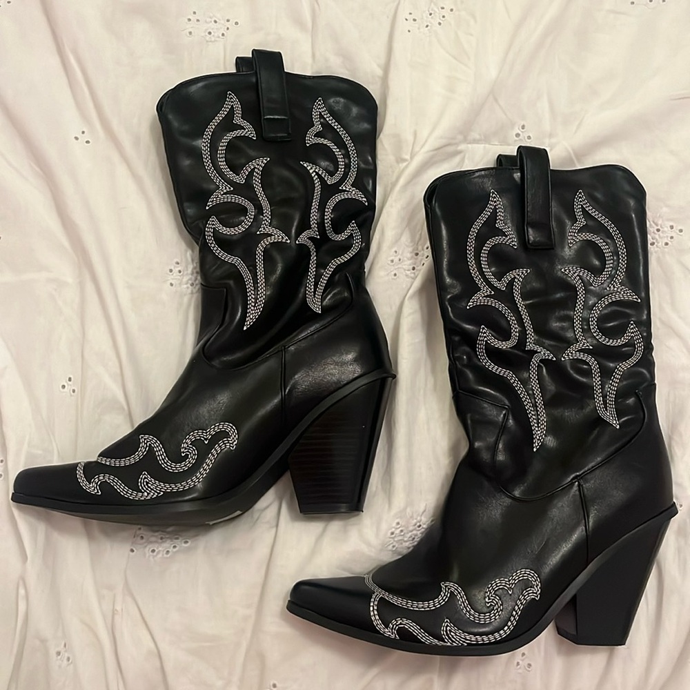 Black Cowboy Boots